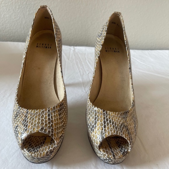 Stuart Weitzman JUST SO Beige Snakeskin Peep Toe Platform Stiletto Pumps Sz 8 M - Picture 3 of 16